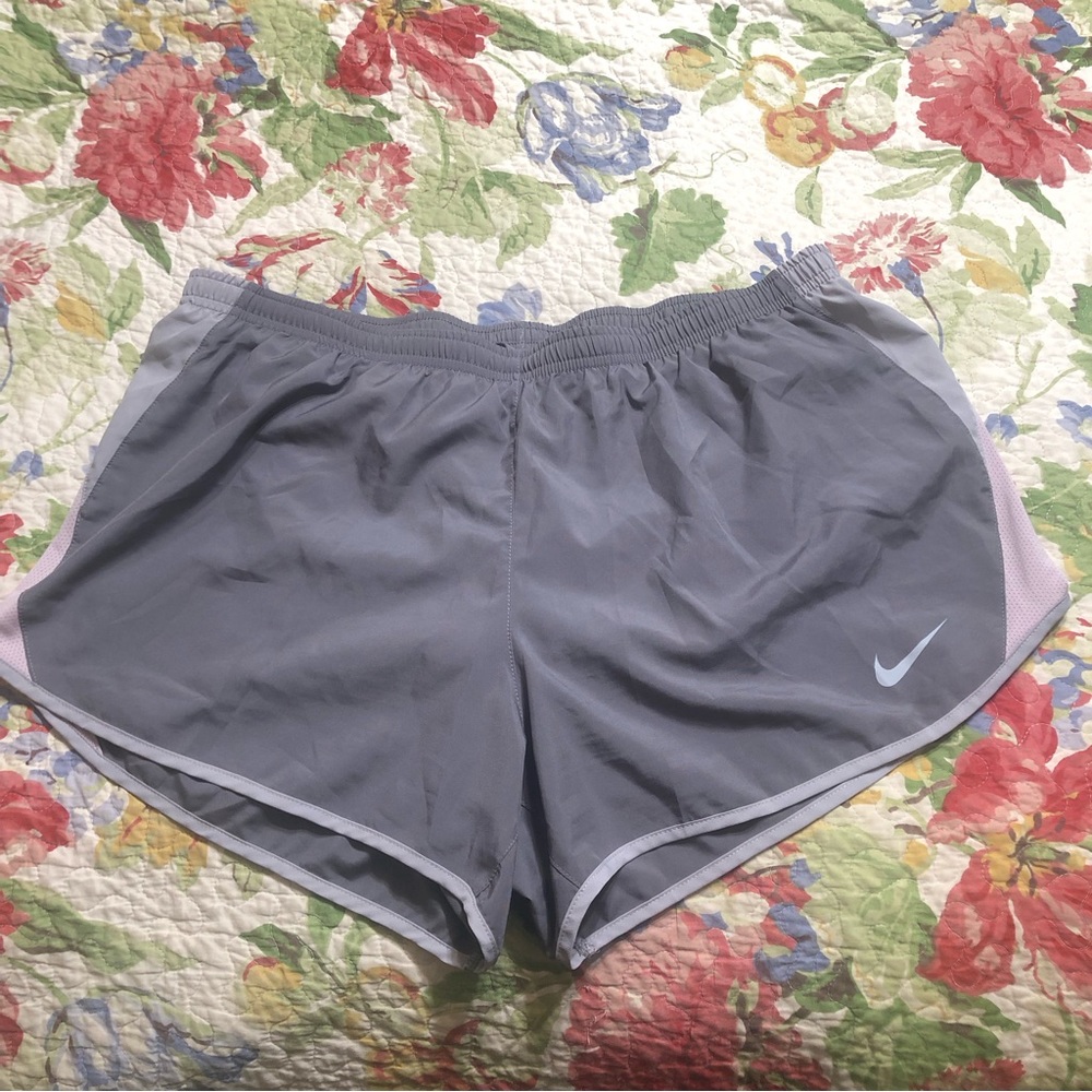 Size XL Women’s Nike Temp Shorts